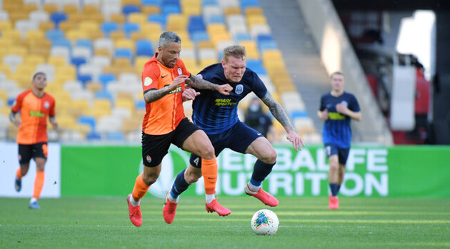 "Шахтер" в Киеве разгромил "Десну"