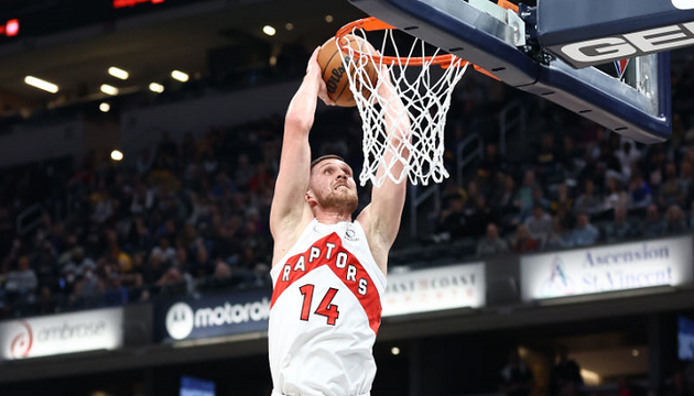 Михайлюк помог "Торонто" обыграть "Индиану"