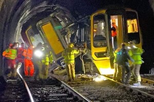 У Великій Британії зіткнулися два потяги