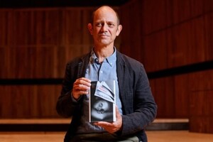 Букерівську премію 2021 року присудили письменнику з ПАР Деймону Гелгуту