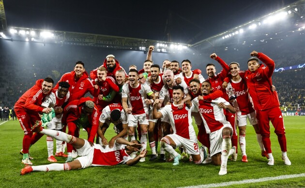 "Аякс" выиграл все четыре матча группы