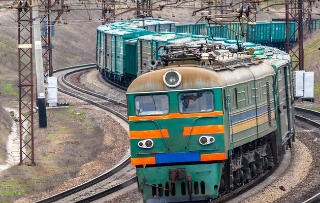 Обновление подвижного состава сохранит украинское вагоностроение и уменьшит аварийность на желдорогах — СМИ