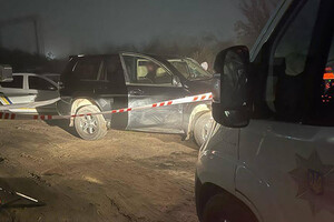 Под Одессой обстреляли авто депутата Херсонской ОТГ, он в тяжелом состоянии