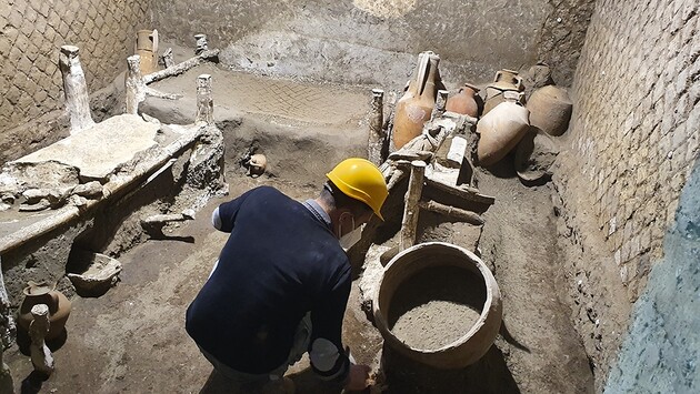 На розкопках вілли І століття біля Помпеїв археологи знайшли кімнату рабів