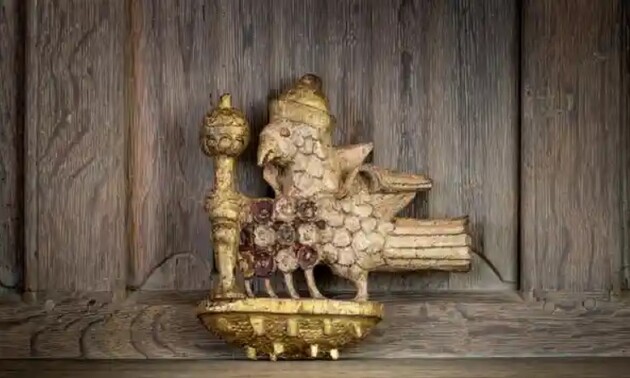 Сокол оказался геральдической эмблемой Анны Болейн