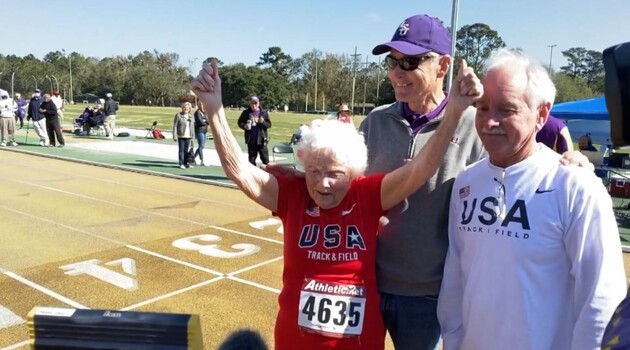 105-летняя бегунья из США установила мировой рекорд на стометровой дистанции