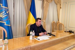 Данілов відповів Авакову на «санкції без доказової бази» та «отримання списків за 10 хв до засідання»