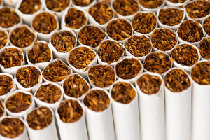 Тютюнова індустрія тисне на Україну через вплив на Кабмін та Верховну Раду - дослідження