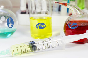 Pfizer просит одобрения применение ее экспериментального лекарства от COVID-19