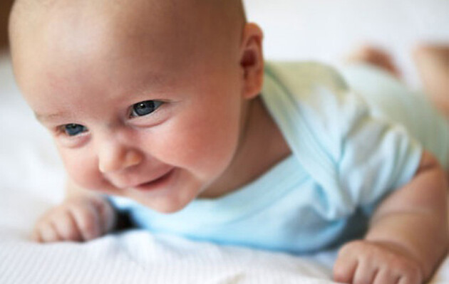 Деякі діти починають розуміти гумор уже у віці одного місяця