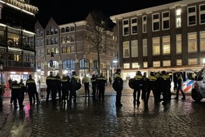 У Нідерландах третю ніч поспіль відбуваються коронавірусні протести із заворушеннями