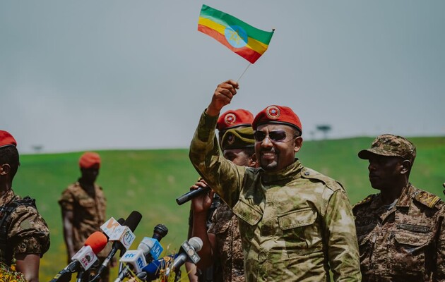 «Зустрінемось на фронті»: прем'єр Ефіопії, лауреат Нобелівської премії миру, їде воювати проти повстанців