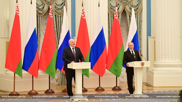 Режим Лукашенка активно наслідує Путіна — The Washington Post