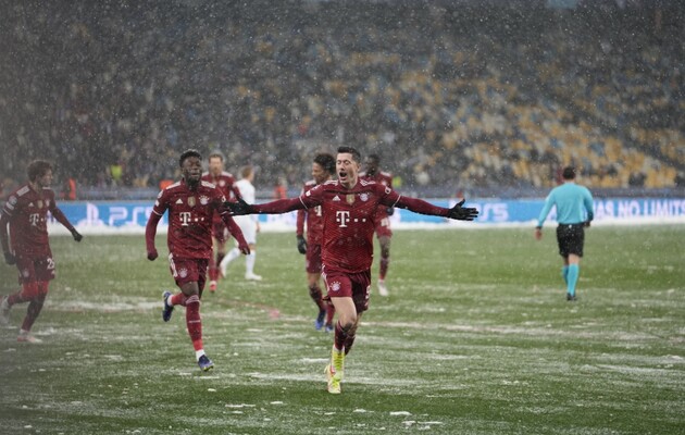 Левандовски забил ударом через себя