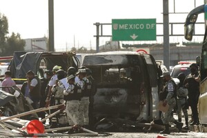 В результате крушения автобуса в Мексике погибли 19 человек 