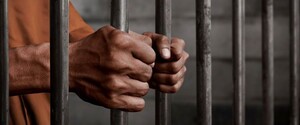 Подозреваемый в пытках пленных в тюрьме 