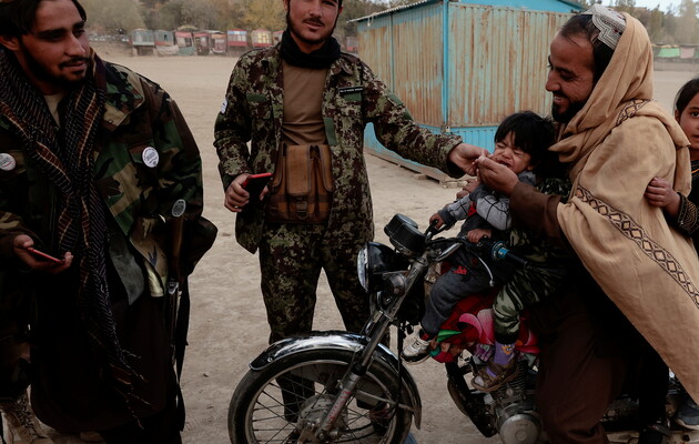Між голодом та терористами: що відбувається в Афганістані за талібів