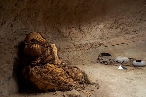 Археологи нашли в Перу мумию, перевязанную веревками