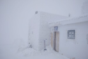 В Карпатах сильный мороз и метель – фото