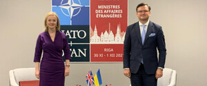 Кулеба домовився з очільницею МЗС Великої Британії про конкретні кроки щодо стримування РФ