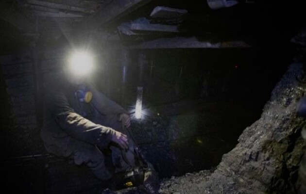 На Донеччині 90 гірників шахти «Алмазна» залишаються під землею, очікуючи виплати боргів із зарплати