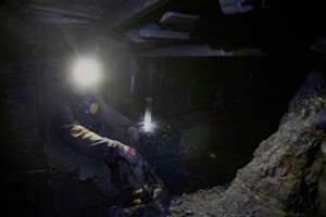 В Донецкой области 90 горняков шахты «Алмазная» остаются под землей, ожидая выплаты долгов по зарплате