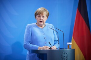 Ангела Меркель йде з посади канцлера під панк-рок