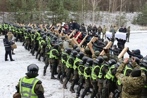 Масовий прорив кордону мігрантами на Чернігівщині — силовики провели навчання