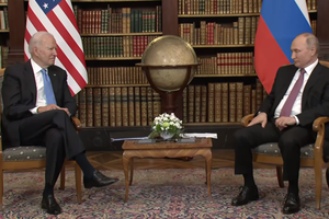 Американские сенаторы призывают Байдена быть четким и сильным в разговоре с Путиным