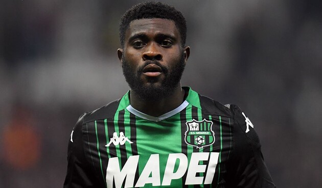 Бога грає на позиції лівого вінгера