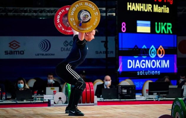 Гангур взяла вагу 101 кг у ривку (фото - uwf.net.ua)