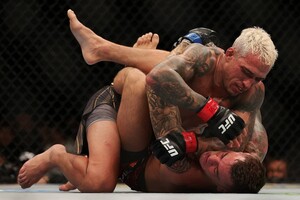UFC 269: Оливейра победил Порье и защитил титул, Нуньес проиграла впервые с 2014 года
