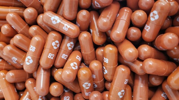 Україна купуватиме препарати для лікування COVID-19 від компанії Pfizer 