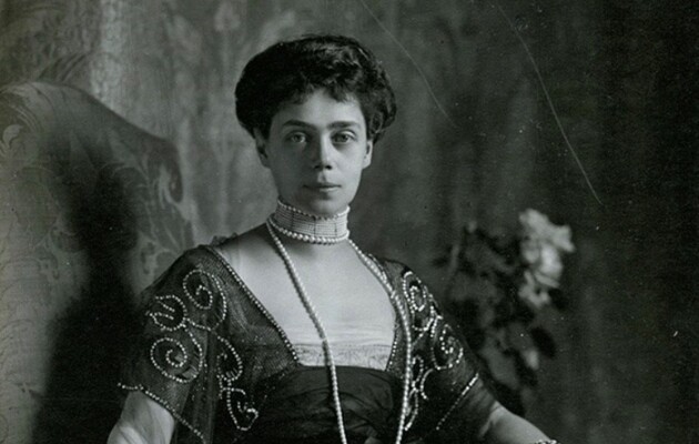 У сукні російської великої князівни знайшли надкушену цукерку