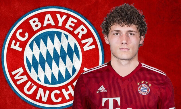 Павар виступає за "Баварію" з 2019 року