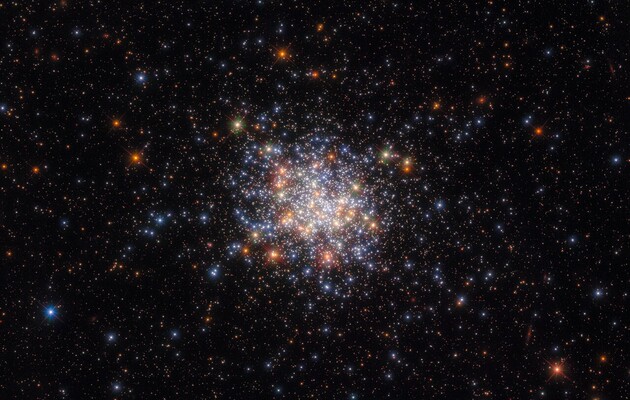 «Хаббл» сделал снимок звездного скопления в галактике-соседке Млечного Пути