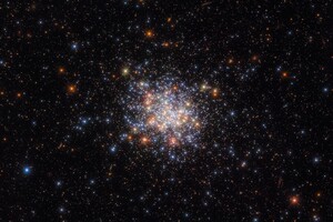 «Хаббл» зробив знімок зоряного скупчення в галактиці-сусідці Чумацького Шляху