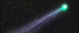 З'ясовано, чому деякі комети світяться зеленим