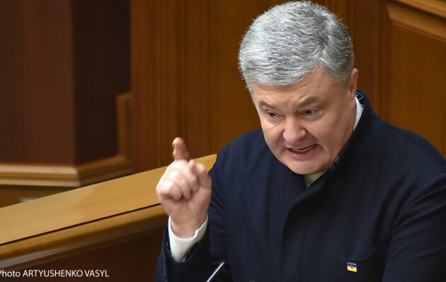 Адвокати Порошенка заявили, що він знав про закупівлю вугілля з ОРДЛО