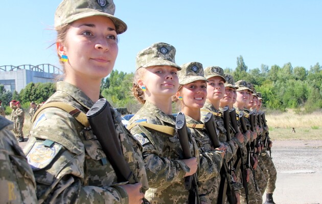 Командувач ЗСУ Залужний розповів, як жінок ставитимуть на військовий облік