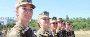 Командувач ЗСУ Залужний розповів, як жінок ставитимуть на військовий облік
