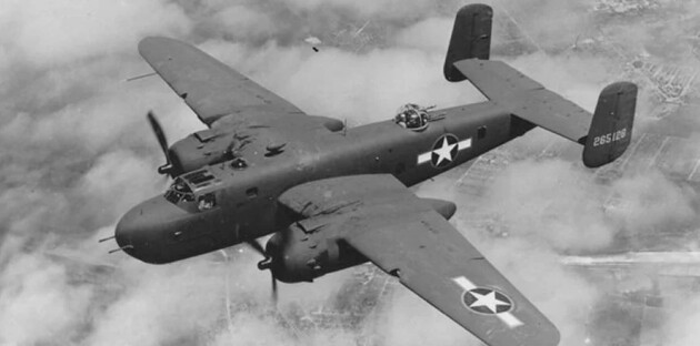 Подібний бомбардувальник збили 1943 року над Сицилією
