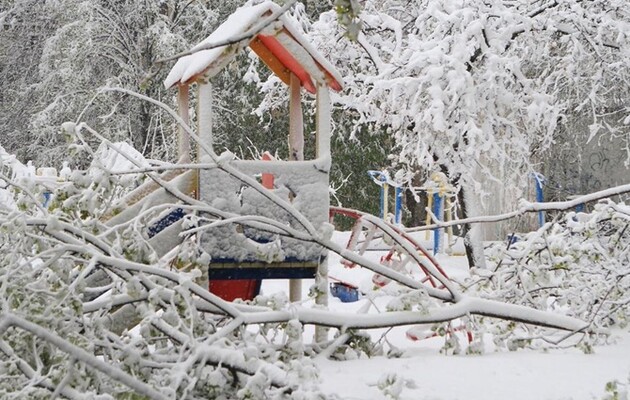 В Україні найближчими днями синоптики прогнозують снігопади та похолодання