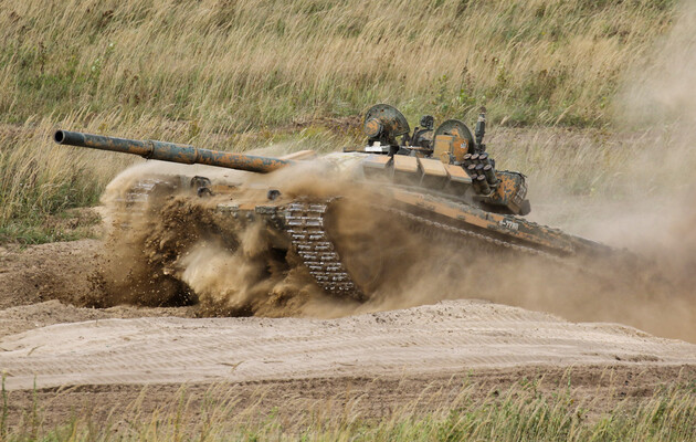 “Готуються до ескалації: Бойовики на Донбасі підвели ближче майже 30 танків, ББМ та “Гради” – СЦКК
