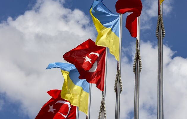 В Турции снова заявили о готовности помочь урегулировать ситуацию между Украиной и РФ