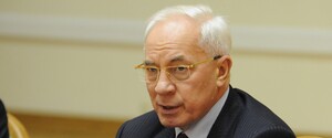 Азаров подал в ОАСК иск против СБУ и СНБО