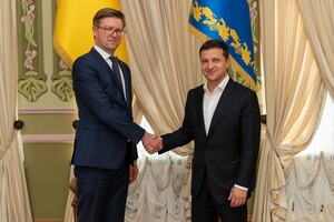 Украина удерживает весь европейский фронт — посол Эстонии