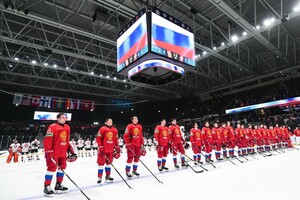 Російських хокеїстів зняли з рейсу в Канаді через дебош