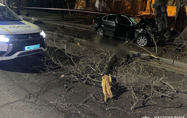 В Николаеве в ночном ДТП погибли два человека