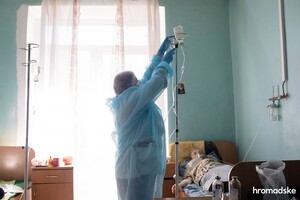 В Украине зафиксировали около двух тысяч новых случаев заболевания коронавирусом